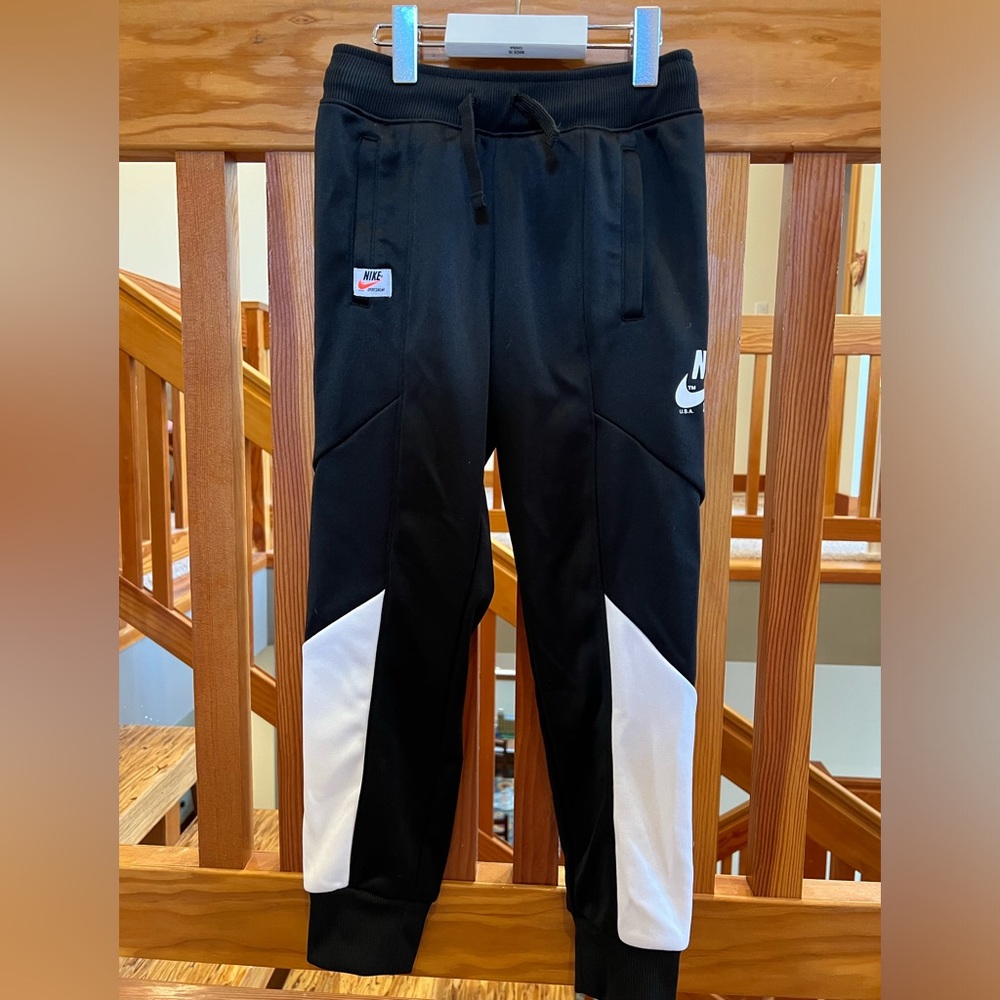 Nike joggers, kid’s size 6x